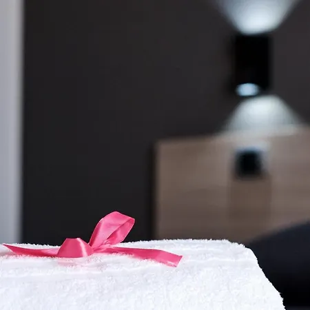 Bouganville House - Bed and breakfast