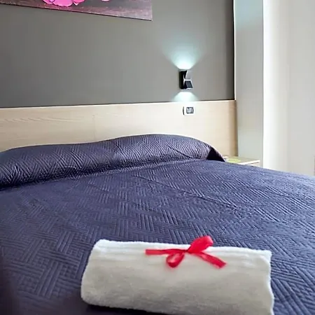 Bouganville House - 3*