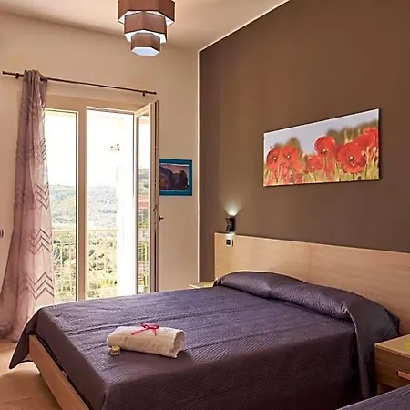 Bouganville House - Frühstückspension