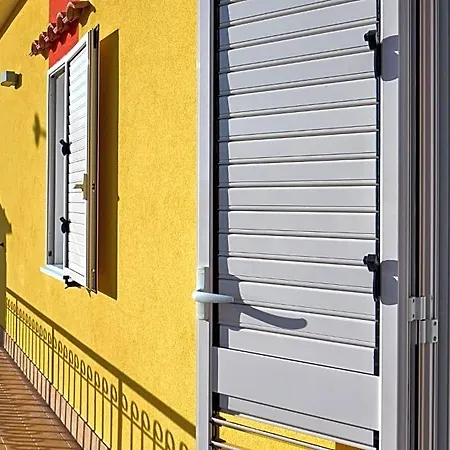 Frühstückspension Bouganville House -
