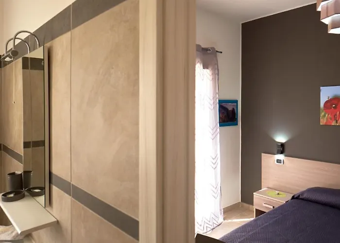 Bouganville House - 住宿加早餐酒店 Triparni